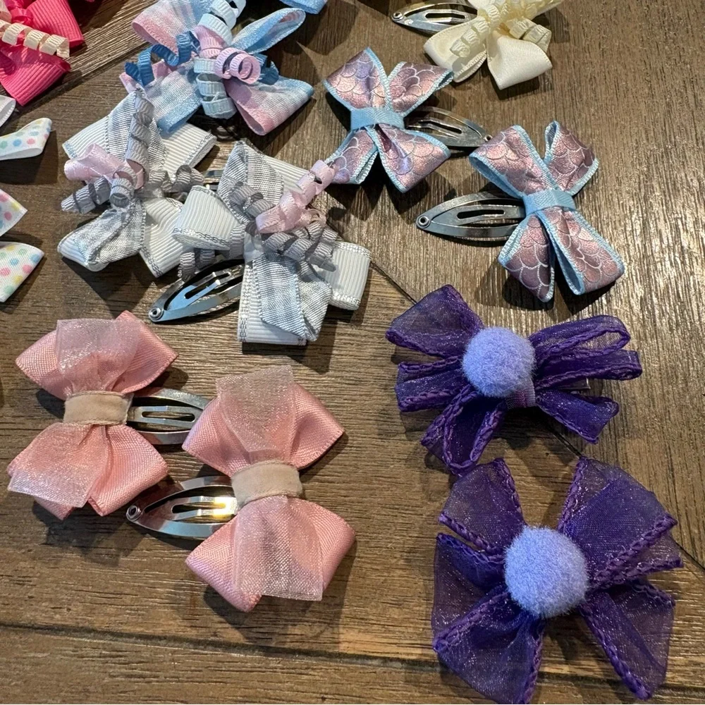 Handmade Colorful Kids Hair Bow Set with Clips for Girls
